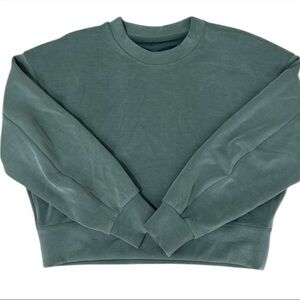 LULULEMON Softstreme Sweatshirt, cropped medium green, UGC used good condition.